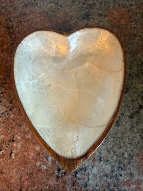 Heart-Shaped Decorative Bowl in White and Brown
